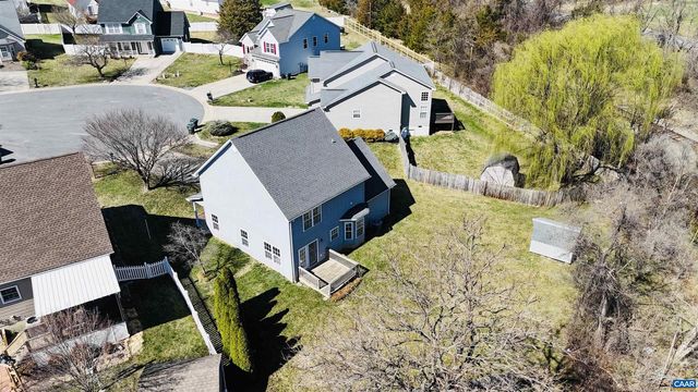 212 KINGSPORT RD, Waynesboro, VA 22980