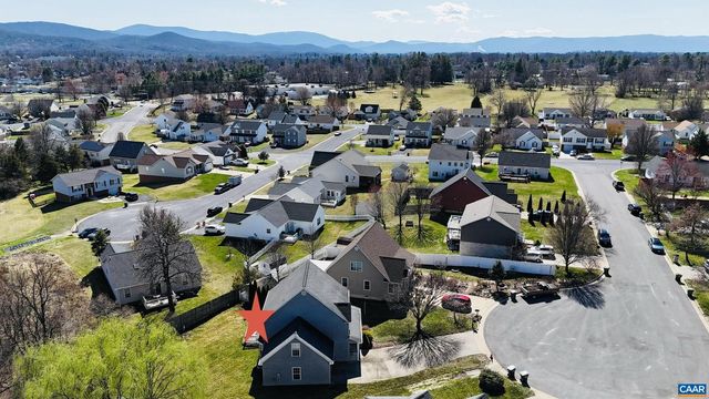 212 KINGSPORT RD, Waynesboro, VA 22980