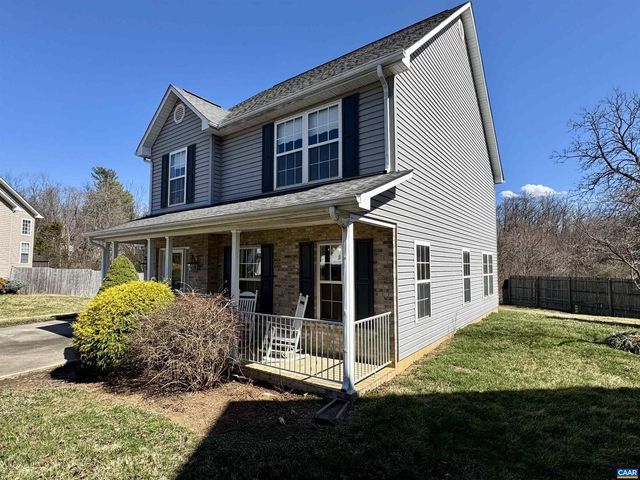 212 KINGSPORT RD, Waynesboro, VA 22980