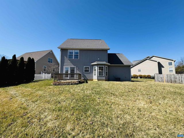 212 KINGSPORT RD, Waynesboro, VA 22980