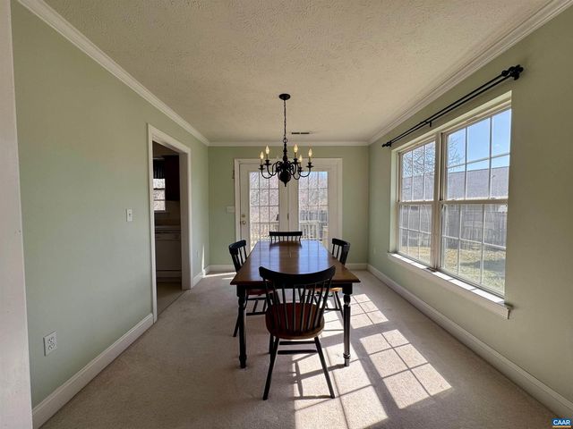 212 KINGSPORT RD, Waynesboro, VA 22980