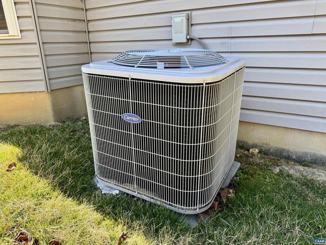 212 KINGSPORT RD, Waynesboro, VA 22980