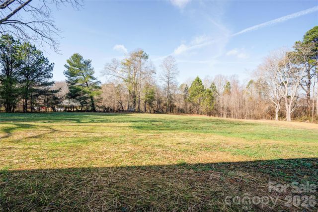 2822 Bettis Road, Grover, NC 28073