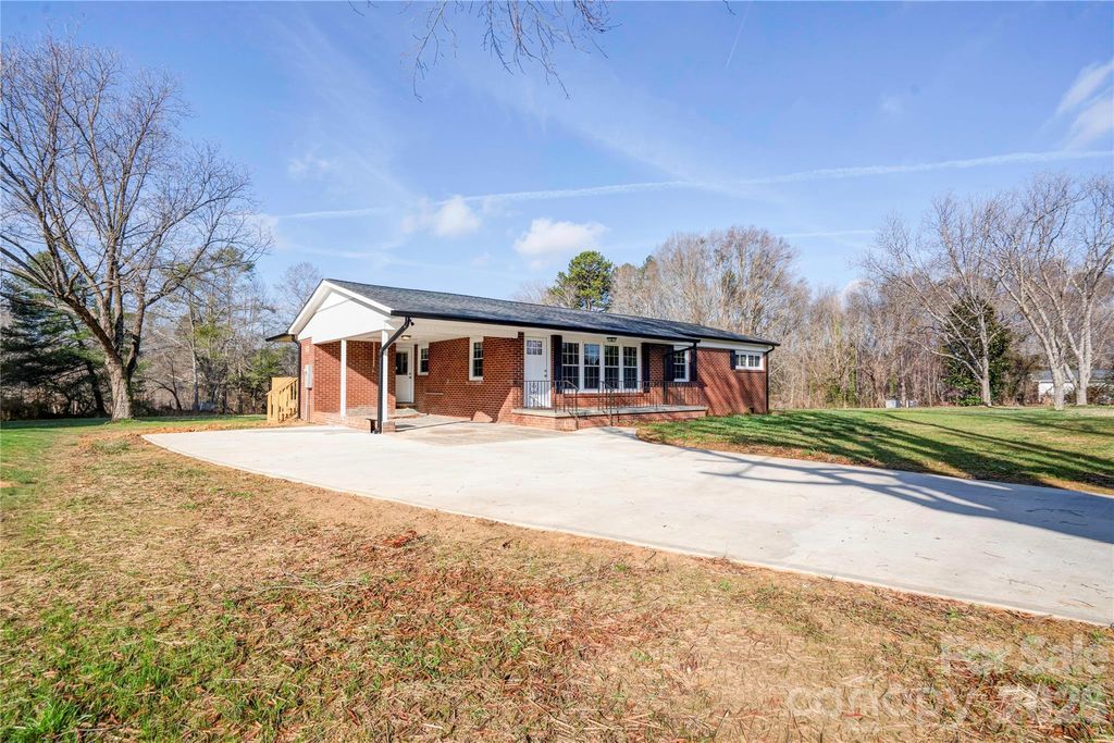 2822 Bettis Road, Grover, NC 28073