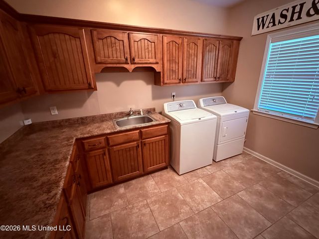 172 Myra Road, Byhalia, MS 38611