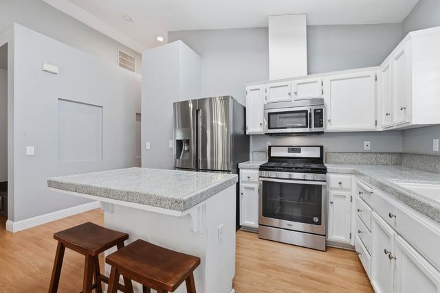 9189 Bungalow Way, Elk Grove, CA 95758