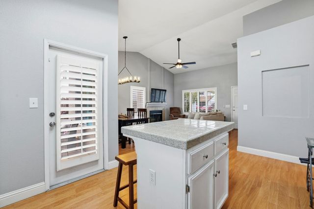 9189 Bungalow Way, Elk Grove, CA 95758