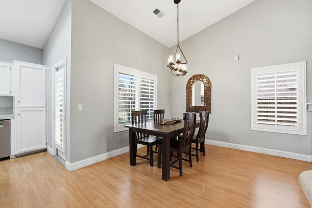 9189 Bungalow Way, Elk Grove, CA 95758