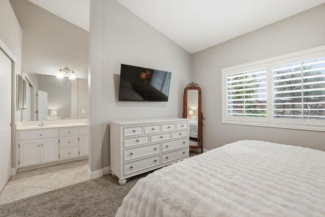 9189 Bungalow Way, Elk Grove, CA 95758