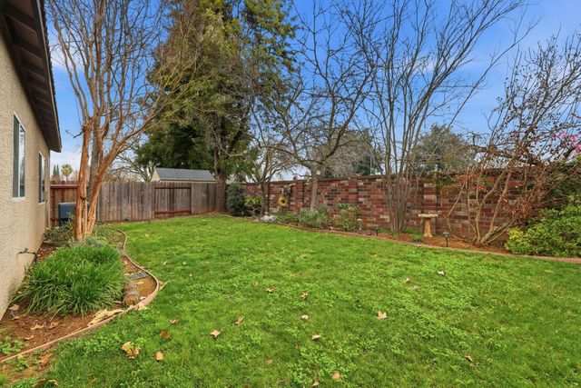 9189 Bungalow Way, Elk Grove, CA 95758