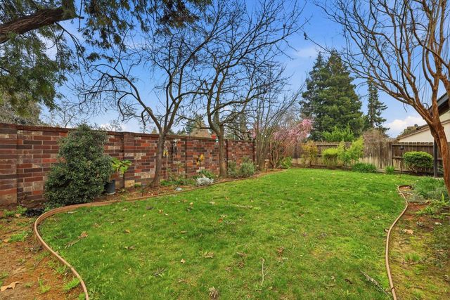 9189 Bungalow Way, Elk Grove, CA 95758