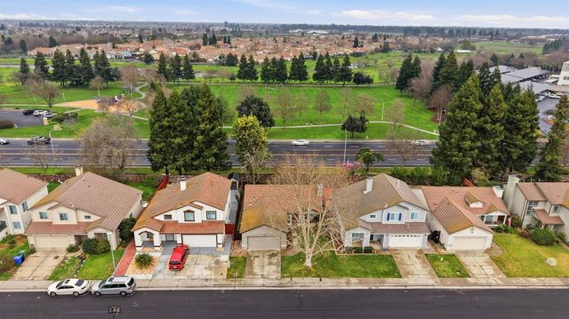 9189 Bungalow Way, Elk Grove, CA 95758