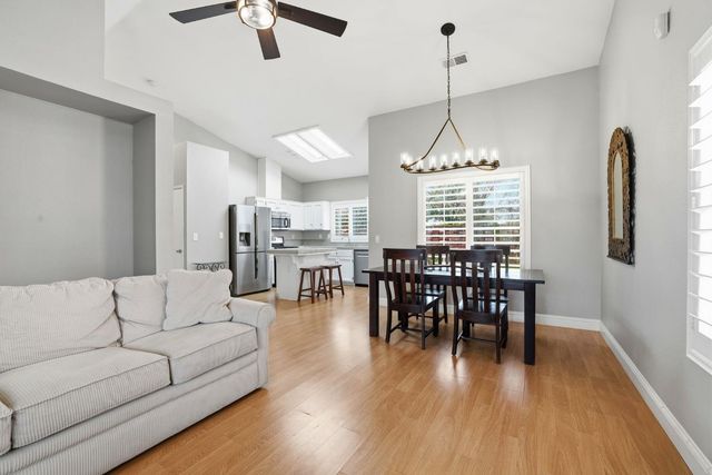 9189 Bungalow Way, Elk Grove, CA 95758