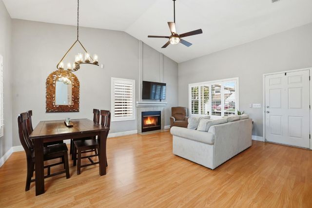 9189 Bungalow Way, Elk Grove, CA 95758