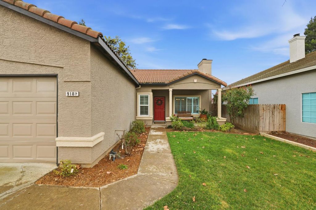 9189 Bungalow Way, Elk Grove, CA 95758