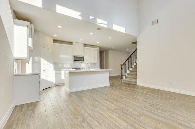 337 CROSSVINE TRL, Georgetown, TX 78626