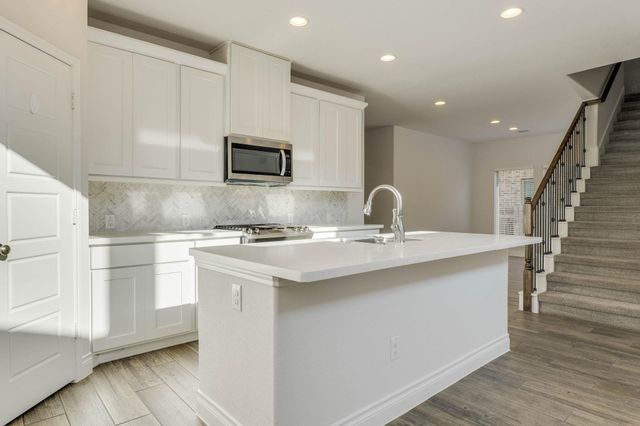 337 CROSSVINE TRL, Georgetown, TX 78626