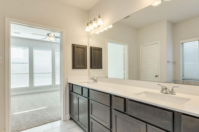 337 CROSSVINE TRL, Georgetown, TX 78626