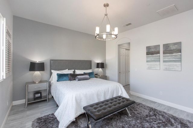 2470 Sea Lion Way, Turlock, CA 95380