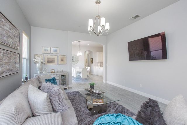 2470 Sea Lion Way, Turlock, CA 95380