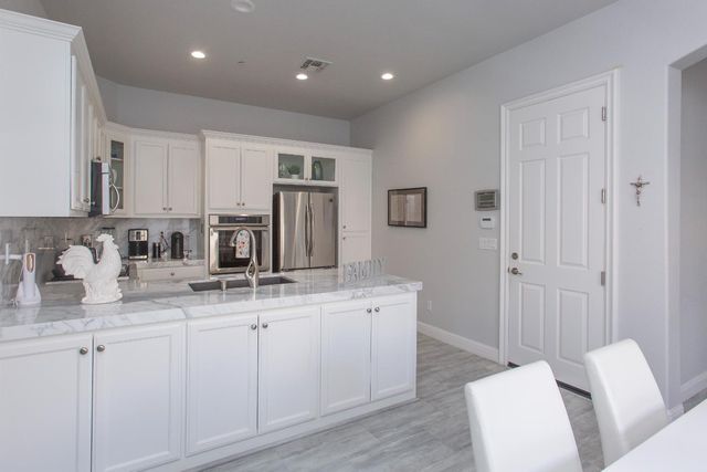 2470 Sea Lion Way, Turlock, CA 95380