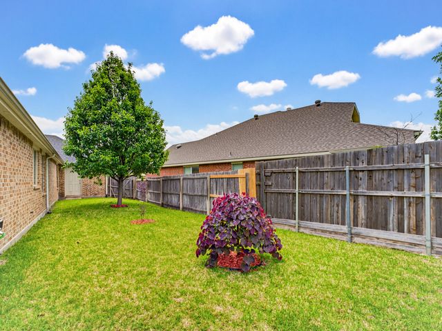 2026 Enchanted Rock Drive, Forney, TX 75126