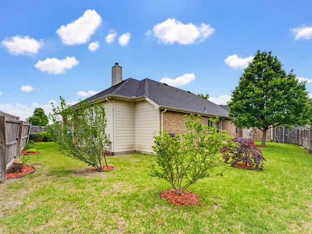 2026 Enchanted Rock Drive, Forney, TX 75126