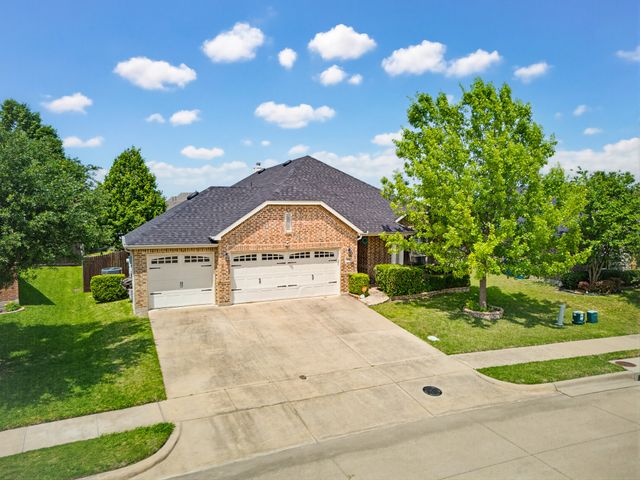 2026 Enchanted Rock Drive, Forney, TX 75126