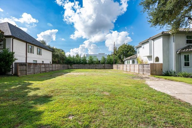 4625 Willow Street, Bellaire, TX 77401