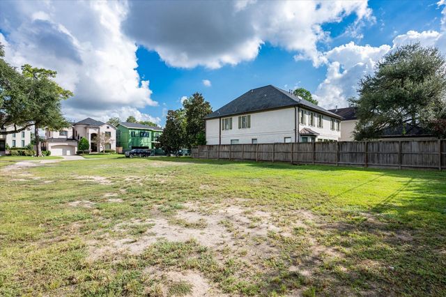 4625 Willow Street, Bellaire, TX 77401