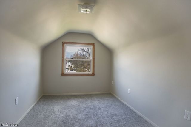 5404 Beacon Road, Lyndhurst, OH 44124