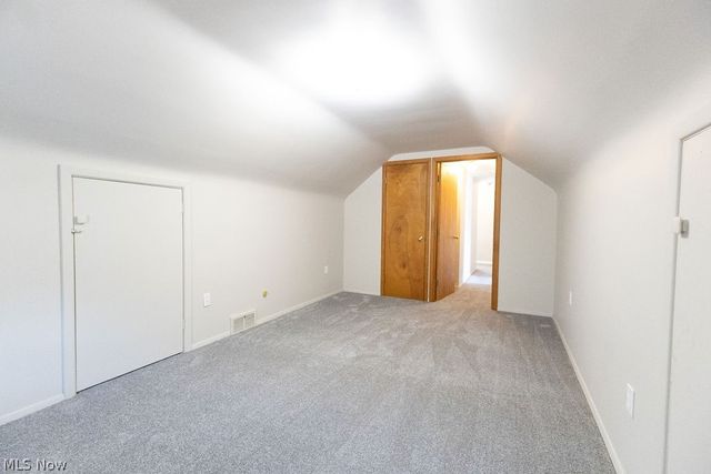 5404 Beacon Road, Lyndhurst, OH 44124