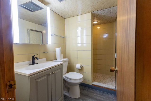 5404 Beacon Road, Lyndhurst, OH 44124