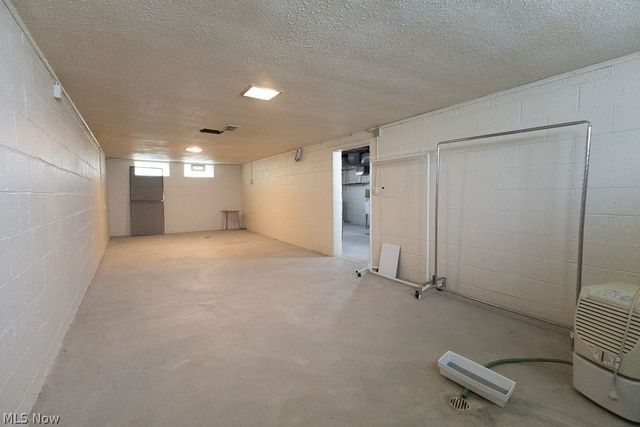 5404 Beacon Road, Lyndhurst, OH 44124