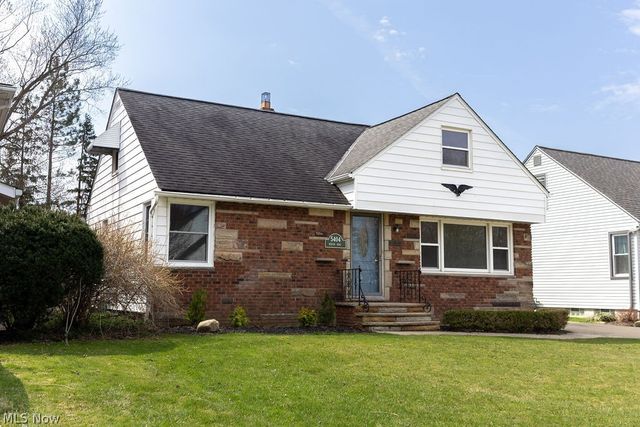 5404 Beacon Road, Lyndhurst, OH 44124