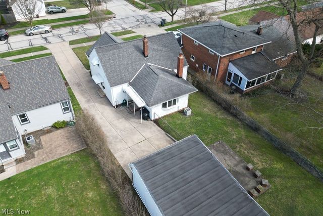 5404 Beacon Road, Lyndhurst, OH 44124