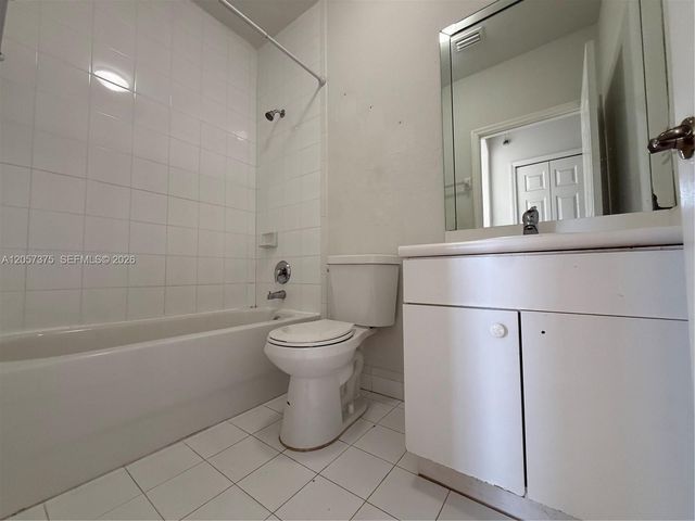 10852 SW 240th St, Homestead, FL 33032