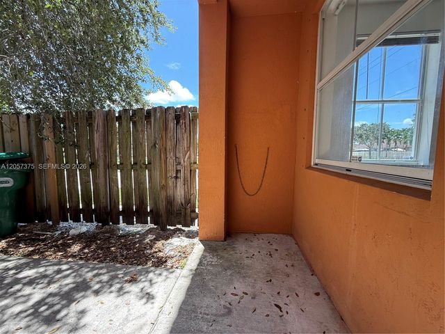 10852 SW 240th St, Homestead, FL 33032