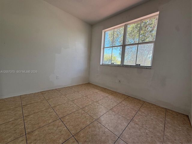 10852 SW 240th St, Homestead, FL 33032