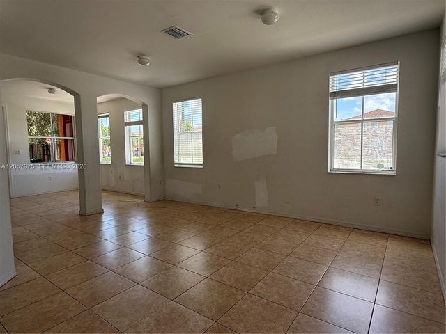 10852 SW 240th St, Homestead, FL 33032