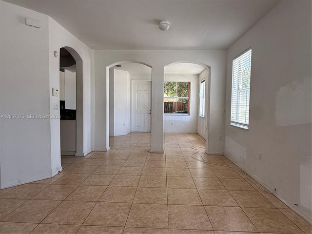 10852 SW 240th St, Homestead, FL 33032