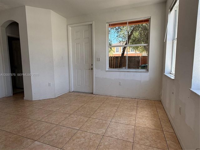 10852 SW 240th St, Homestead, FL 33032