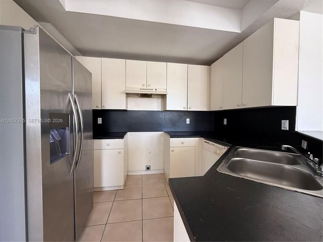 10852 SW 240th St, Homestead, FL 33032