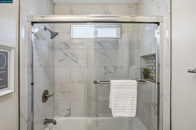 219 W Leland Rd, Pittsburg, CA 94565