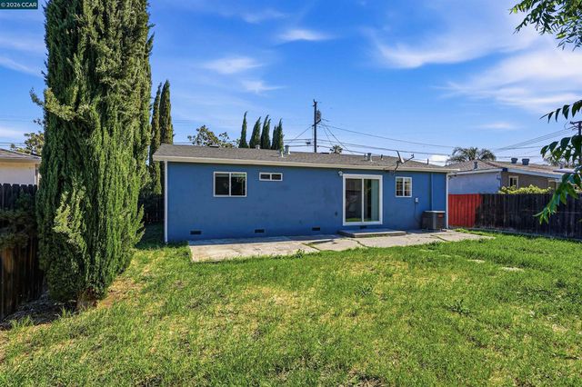 219 W Leland Rd, Pittsburg, CA 94565