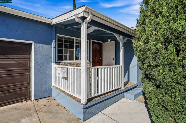 219 W Leland Rd, Pittsburg, CA 94565