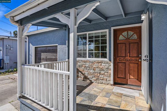 219 W Leland Rd, Pittsburg, CA 94565
