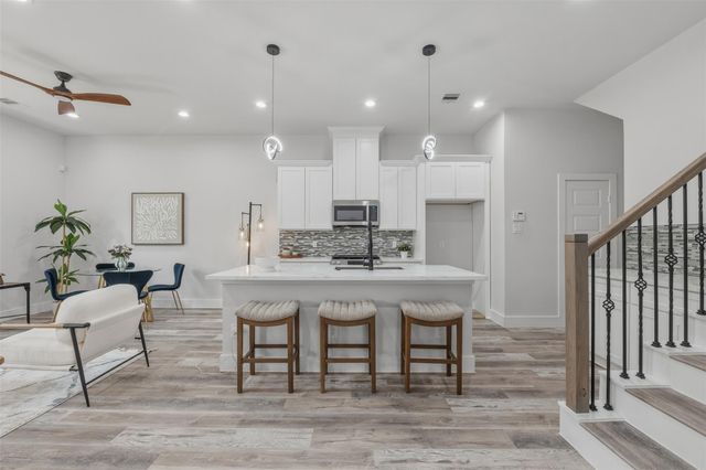 892 Paul Quinn St, Houston, TX 77091