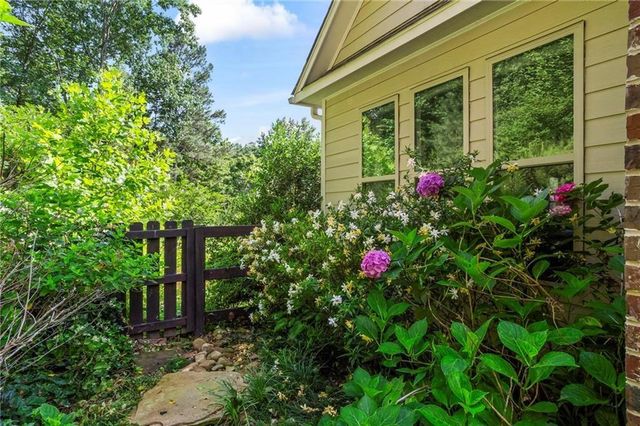 183 Lullwater Lane, Dallas, GA 30132