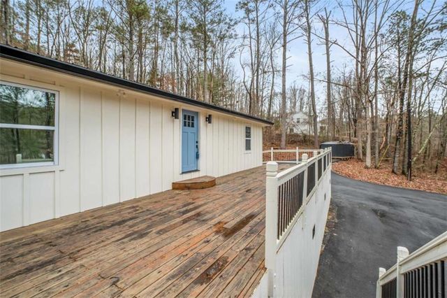 129 Blacks Mill Valley, Dawsonville, GA 30534